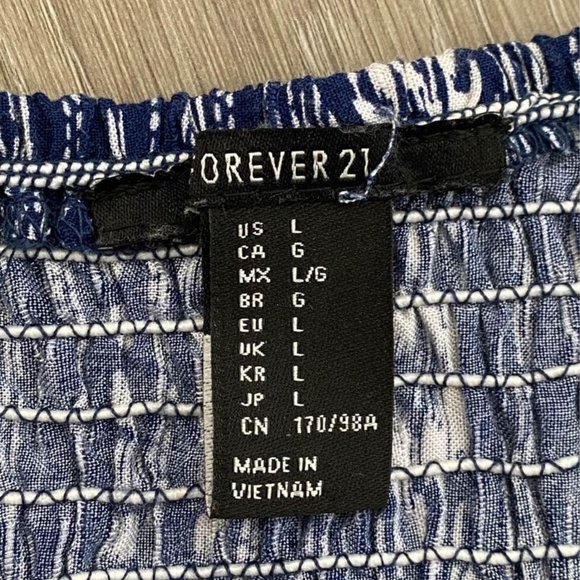 Forever 21 Blue/White Aztec Cropped Cami - L - Picture 4 of 4